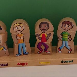 Stack and build Emotion Kids